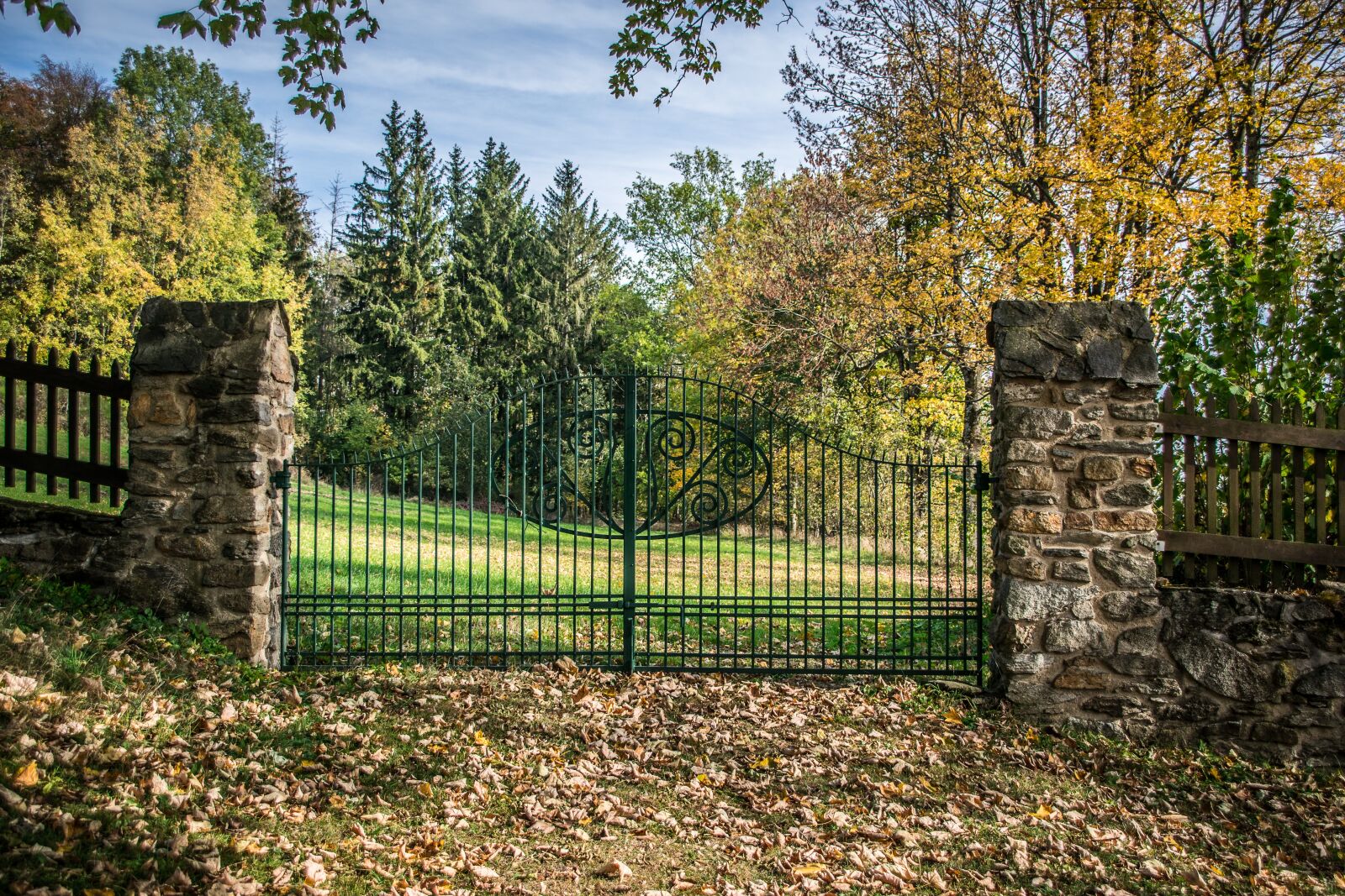 Nikon D5300 sample photo. Gate, stone, architecture photography