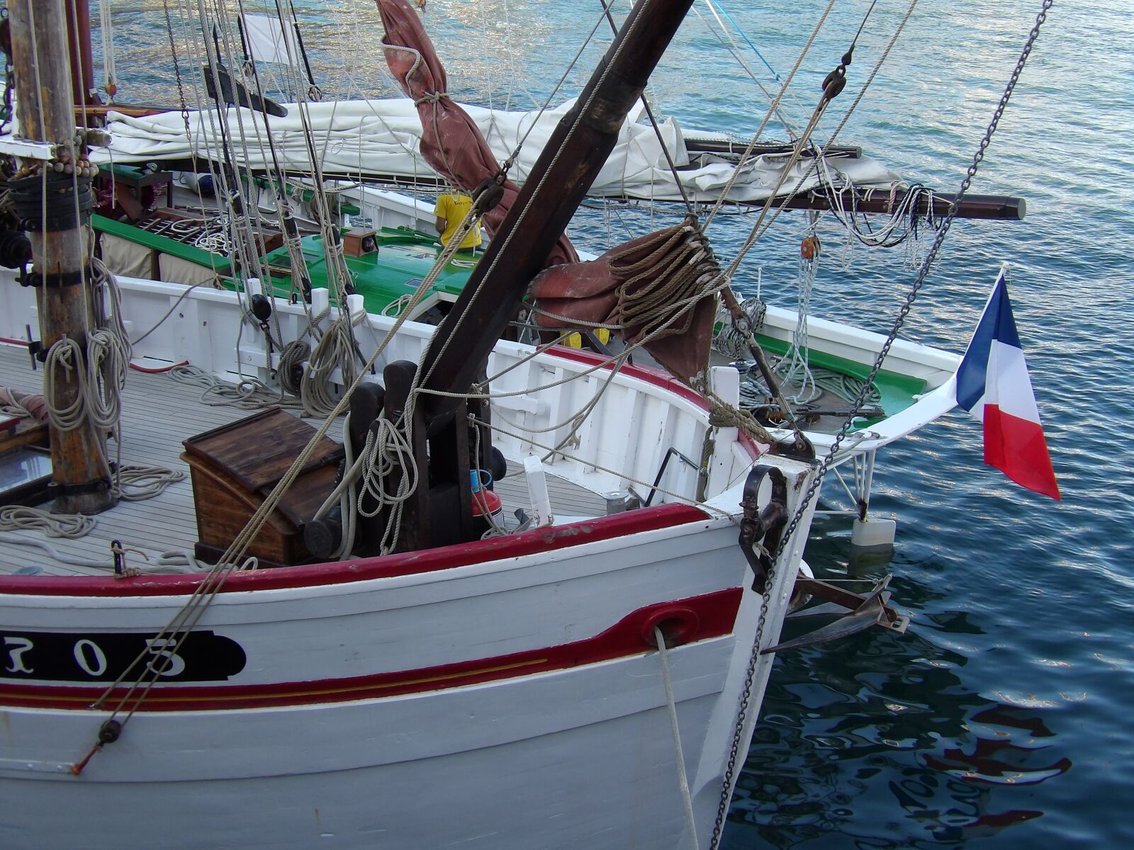 Kodak PIXPRO AZ521 sample photo. Sailboat, stern, back photography