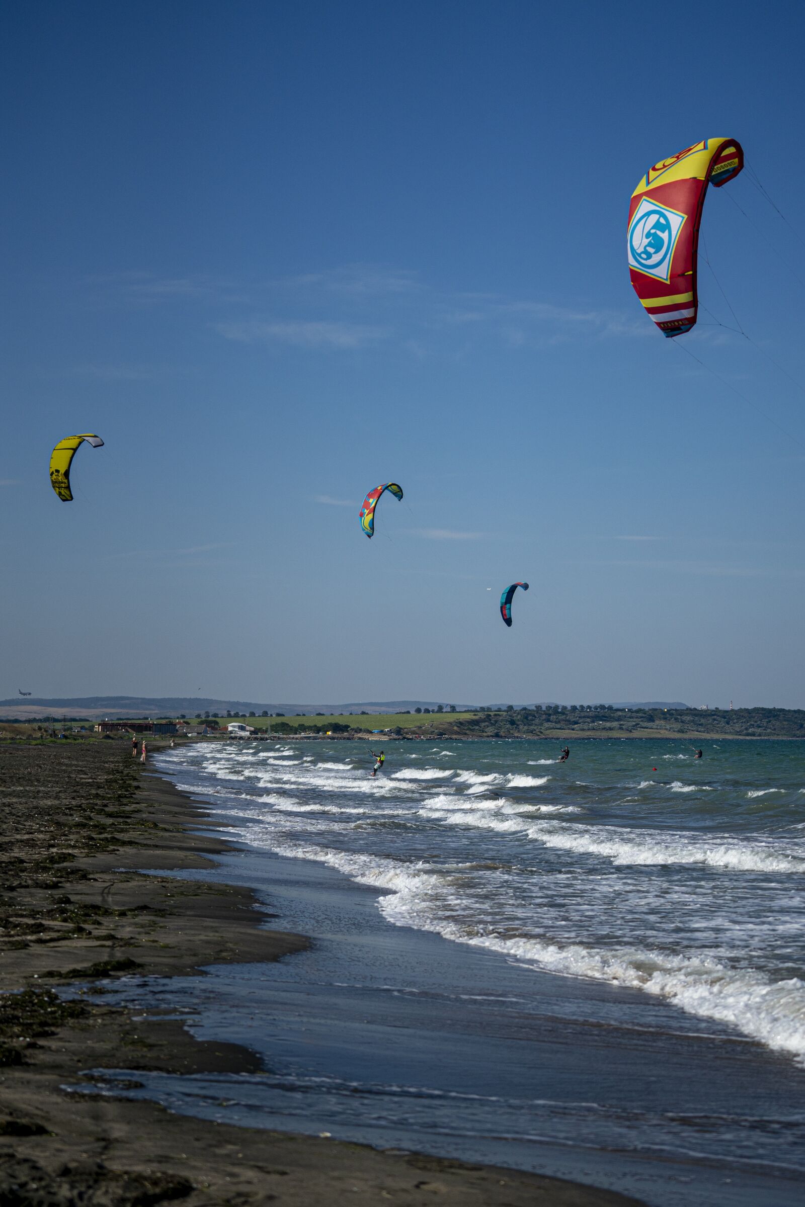 Sony a7 II + Sony FE 70-200mm F4 G OSS sample photo. Kite, surf, sea photography