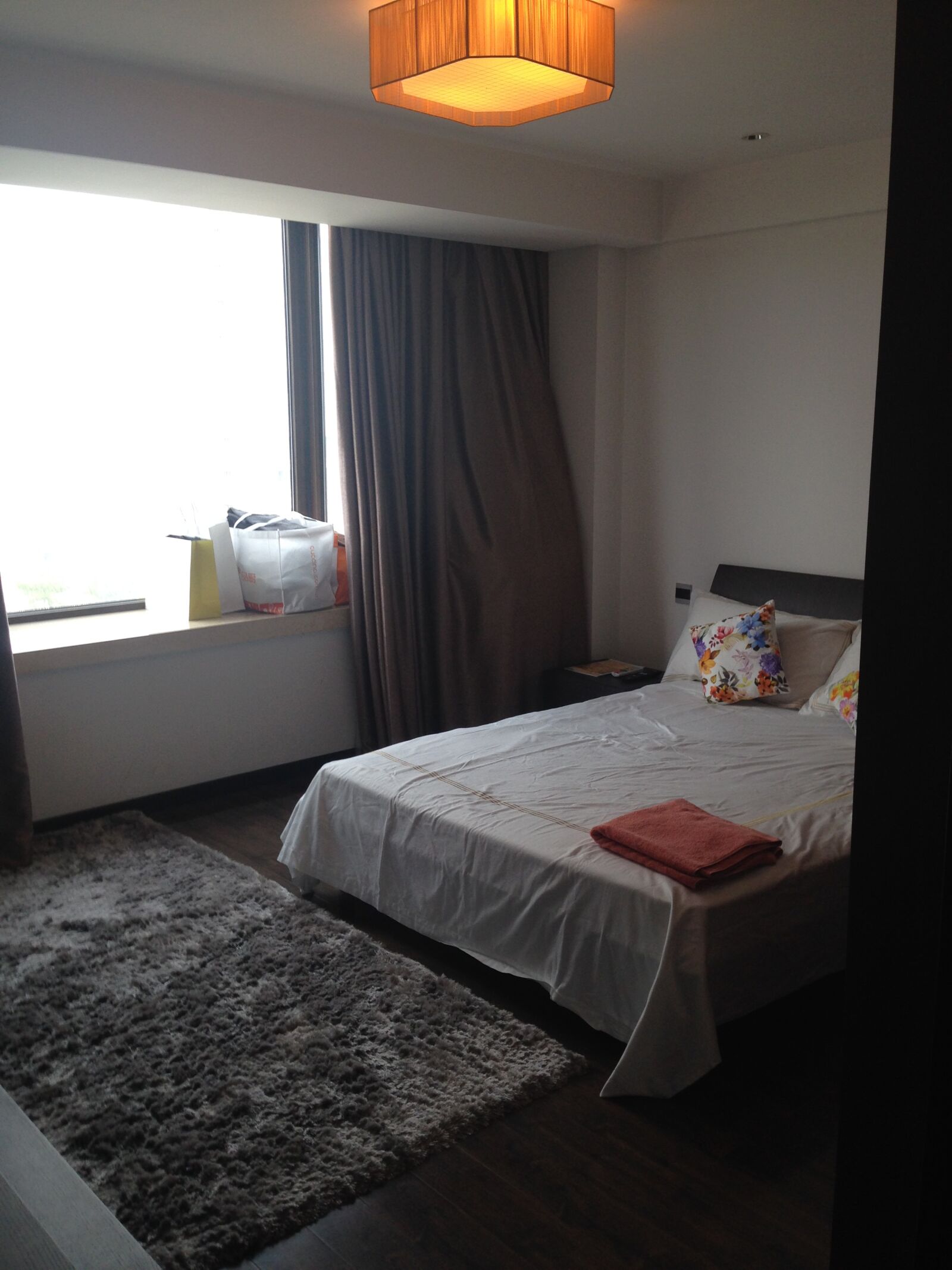 iPhone 5 back camera 4.12mm f/2.4 sample photo. Bedroom, beijing, east avenue photography