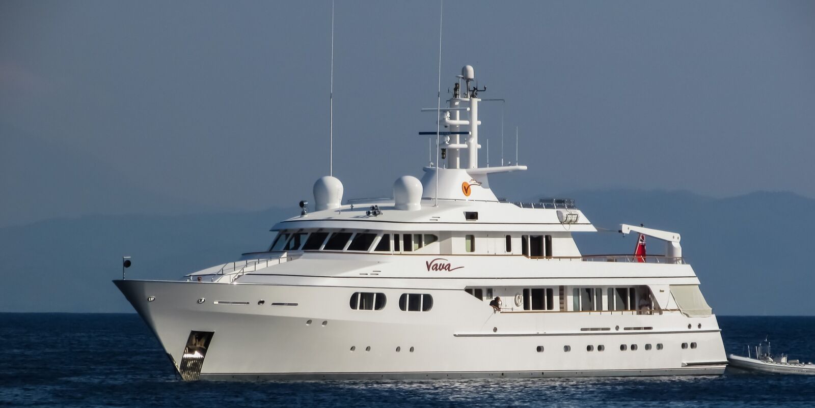 Canon PowerShot SX400 IS sample photo. Yacht, luxury, sea photography