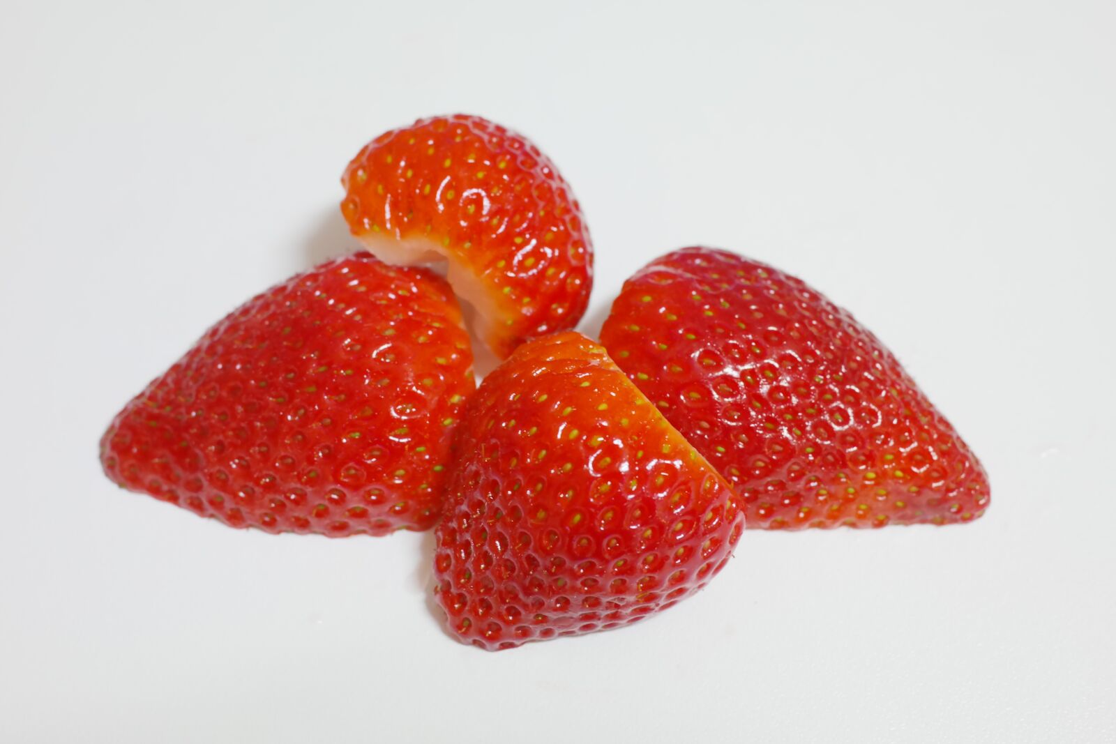 Samsung NX300 sample photo. Strawberries, fruits, red photography