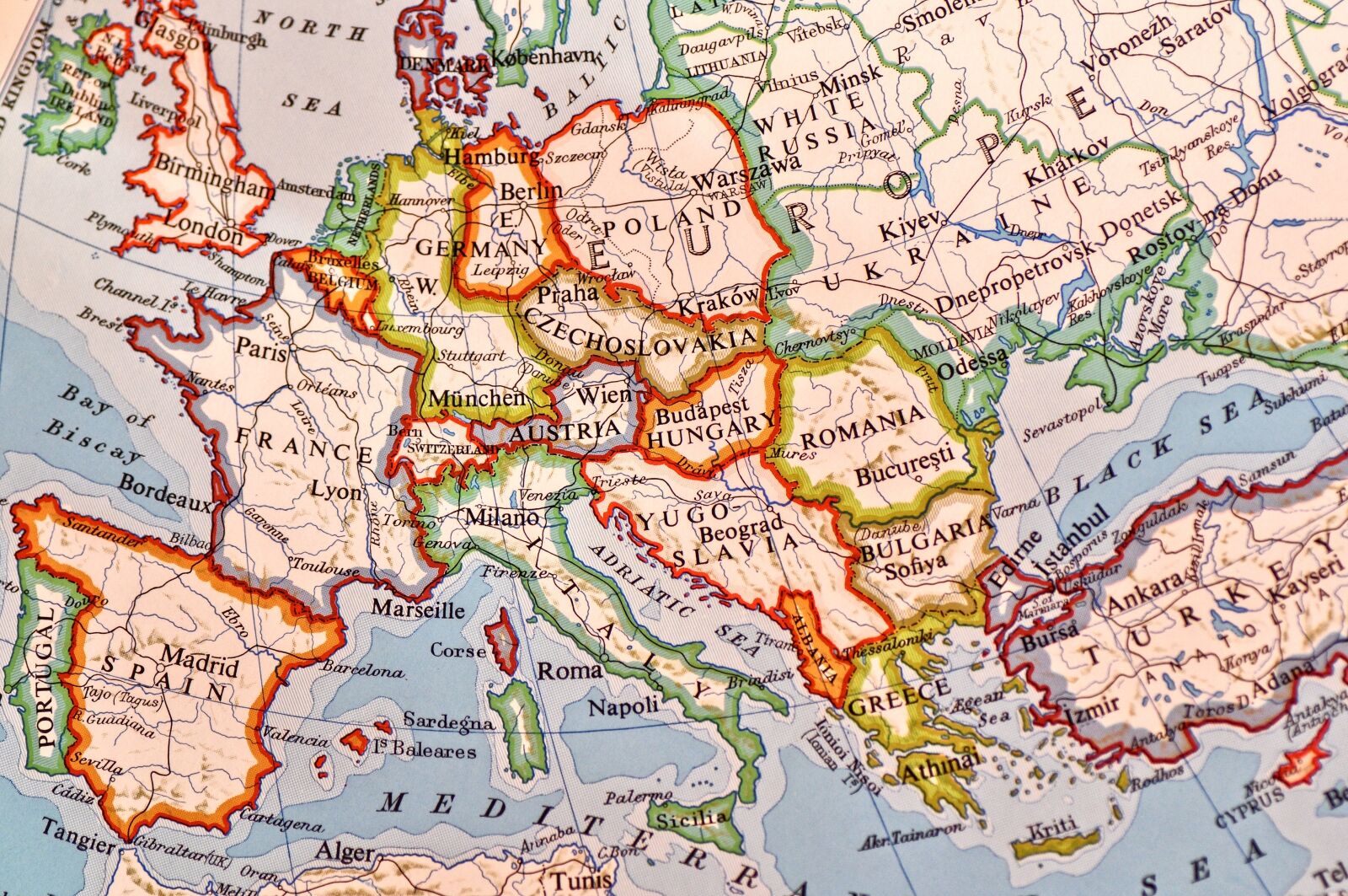 Nikon D90 sample photo. Map, europe, globe photography