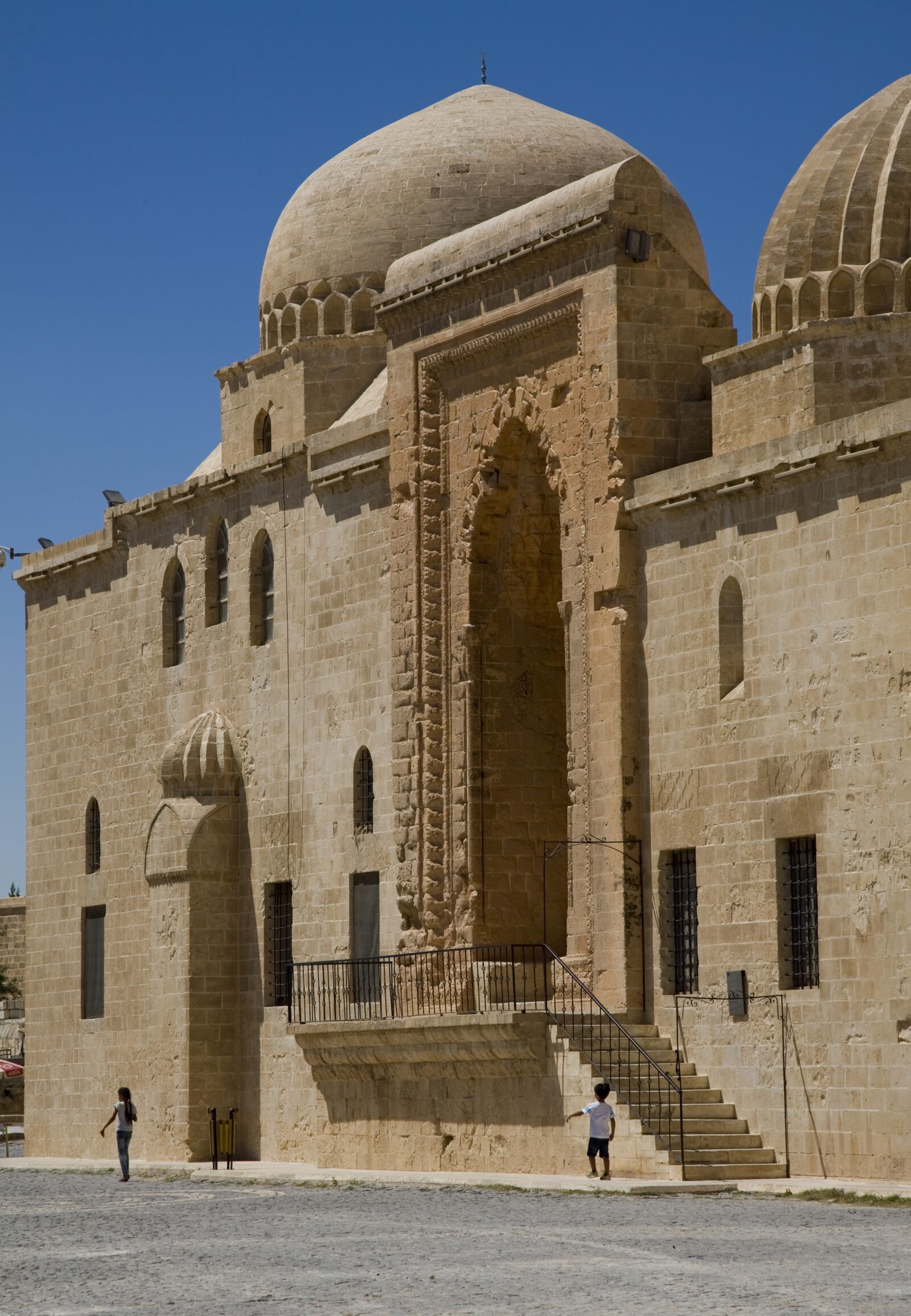 Canon EOS 5D sample photo. Mardin, kas miye madrasah photography