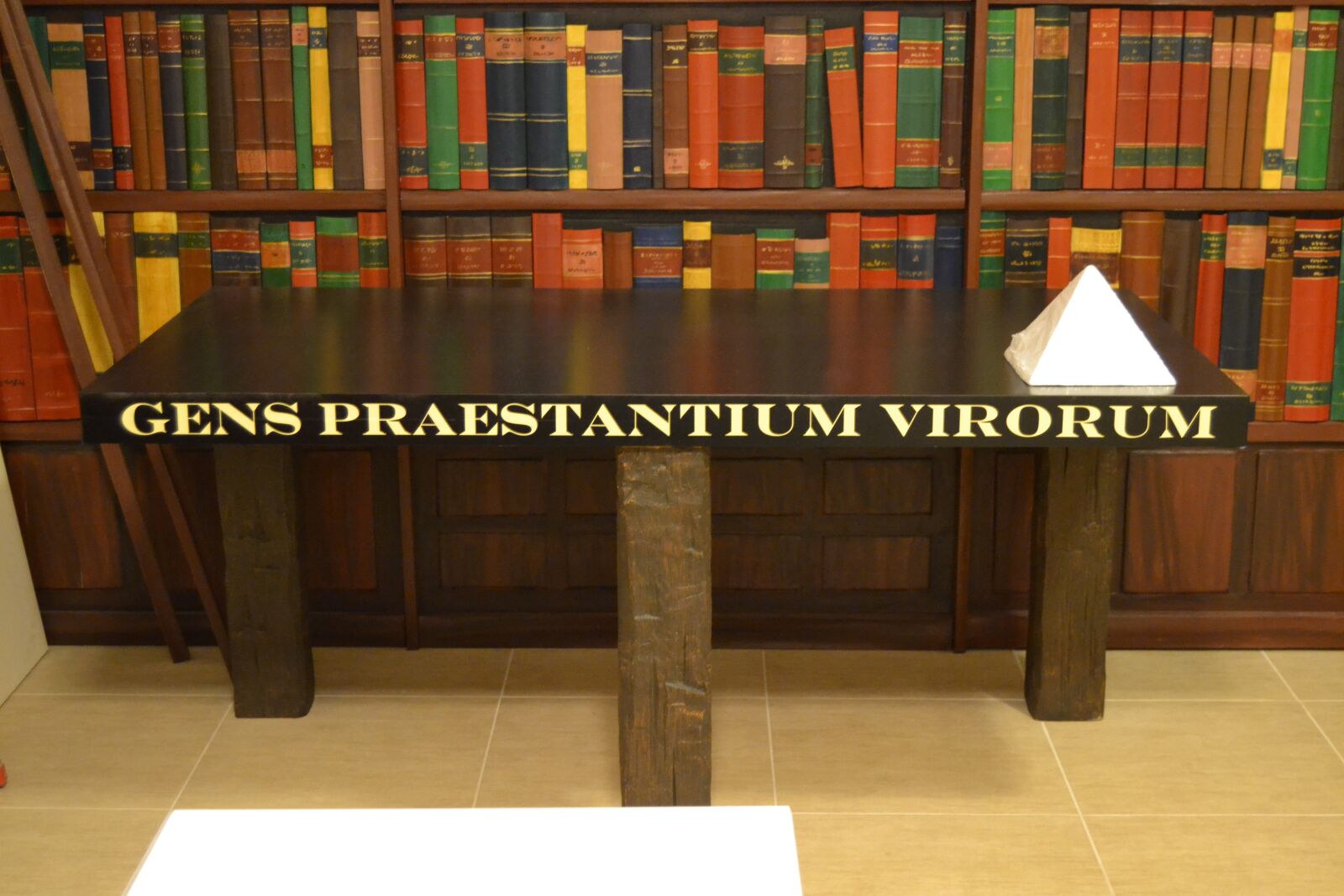 Nikon D3100 sample photo. Table, wood, pyramid photography