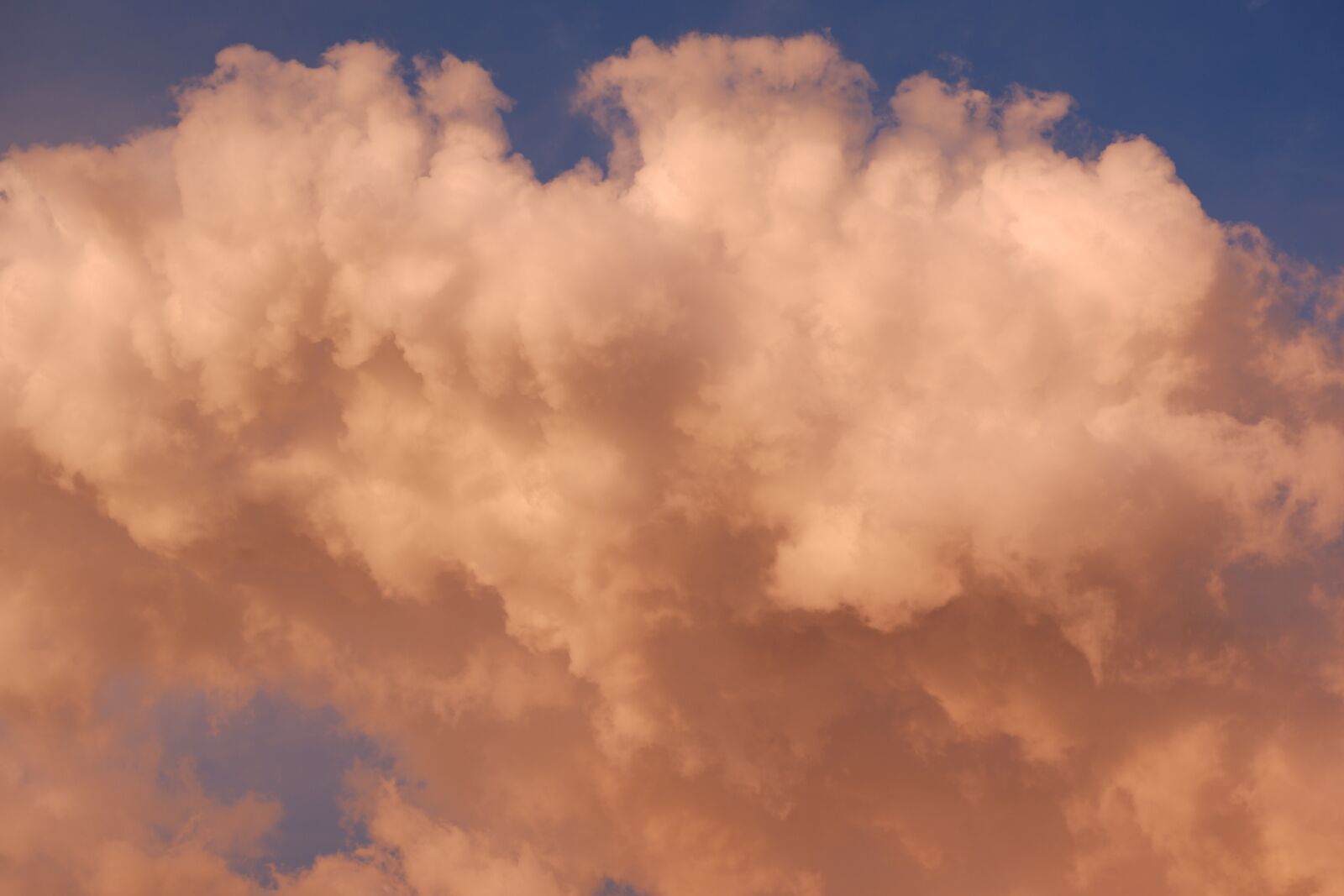 Fujifilm XC 15-45mm F3.5-5.6 OIS PZ sample photo. Clouds, sunset, lush photography
