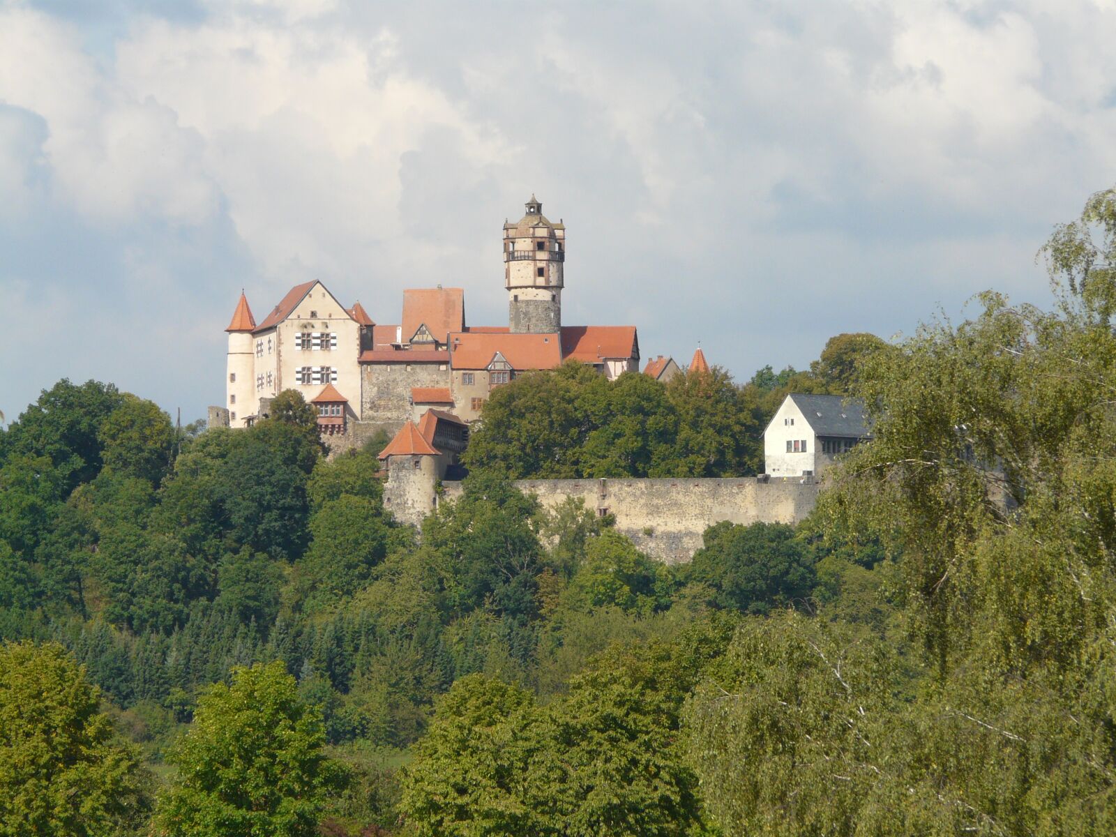 Panasonic DMC-FZ18 sample photo. Ronneburg, historically, castle photography