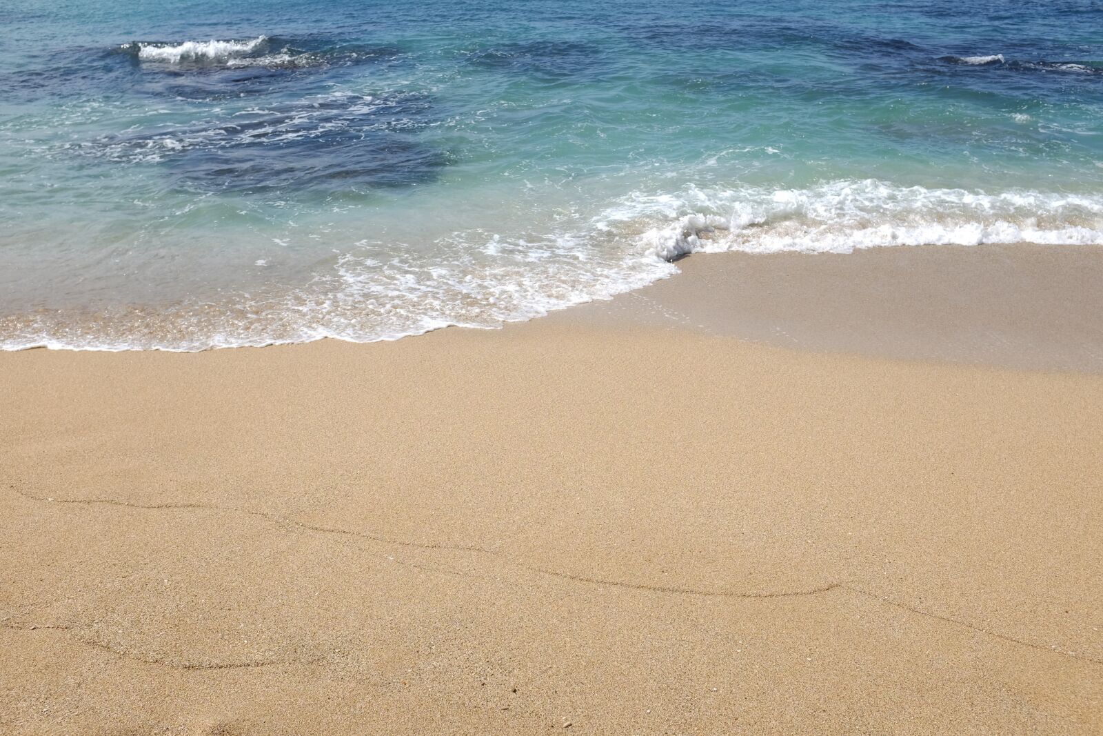 Fujifilm X100T sample photo. Sky, sea, beach photography