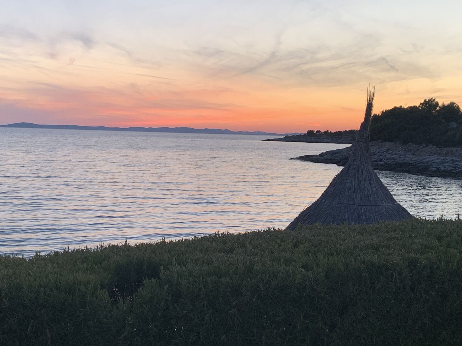 iPhone XR back camera 4.25mm f/1.8 sample photo. Croatia, sea, water photography