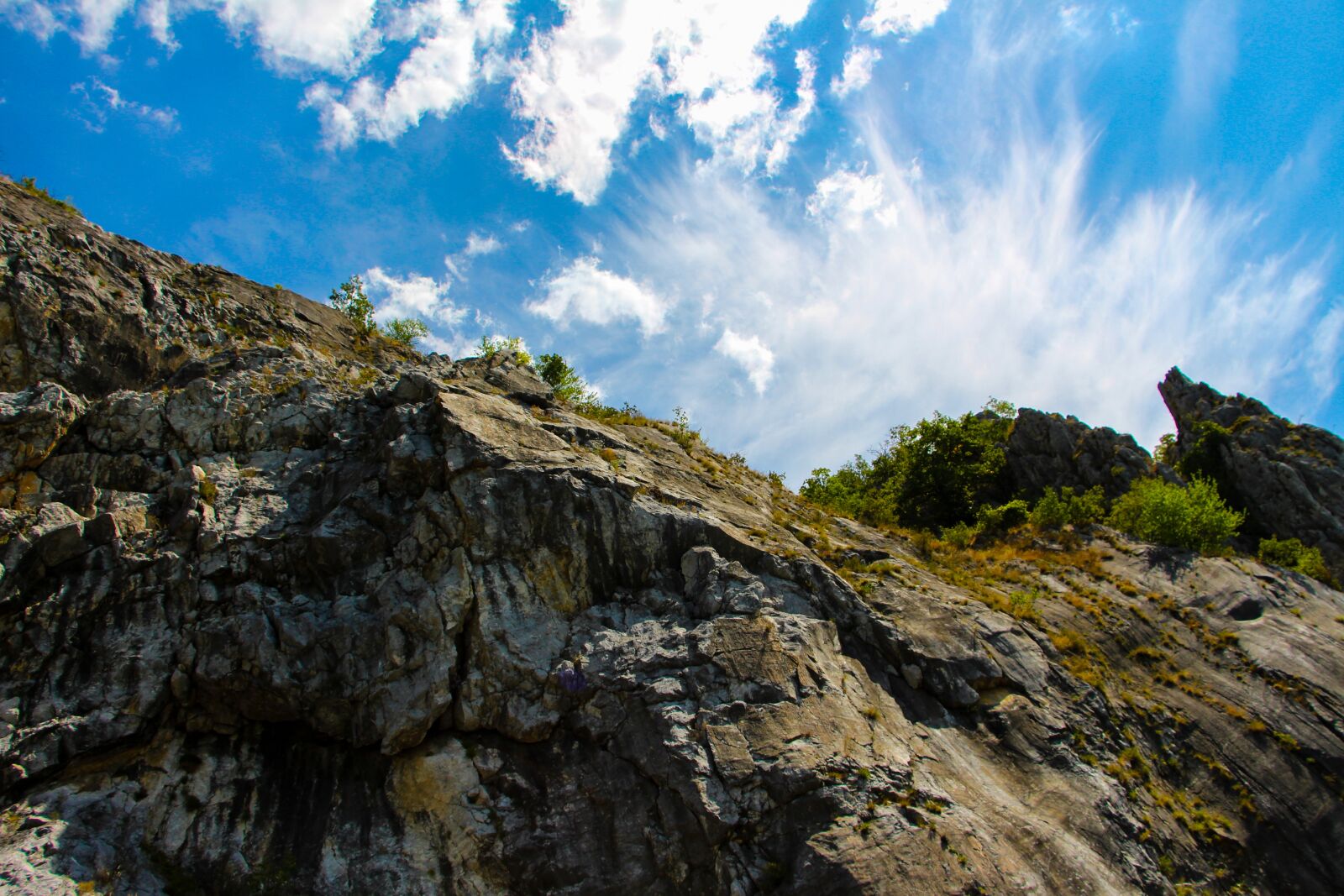 Canon EOS 650D (EOS Rebel T4i / EOS Kiss X6i) sample photo. Sky, cloud, blue photography