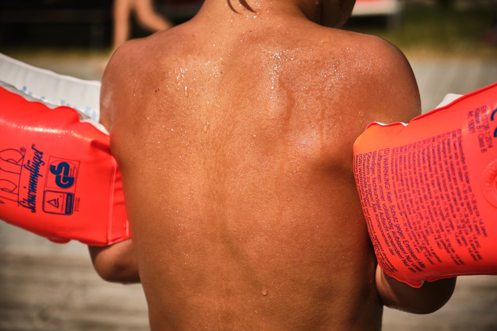 Fujifilm XF 18-55mm F2.8-4 R LM OIS sample photo. Water wings, freeze, wet photography