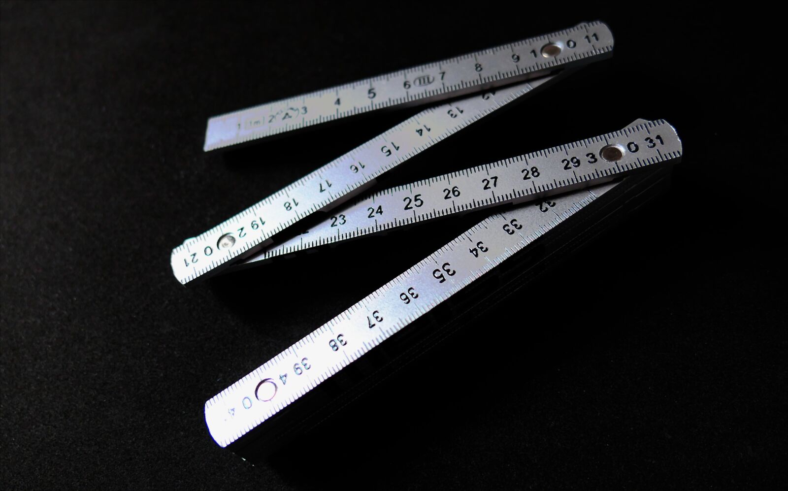Panasonic Lumix DMC-LX10 (Lumix DMC-LX15) sample photo. Members to scale, folding photography