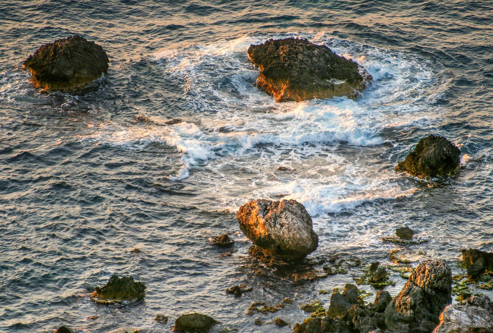 Canon EOS 400D (EOS Digital Rebel XTi / EOS Kiss Digital X) sample photo. Nature, landscape, sea photography