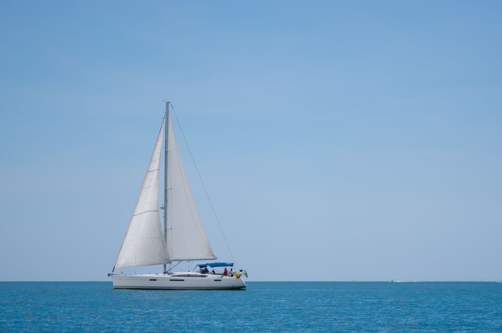 Nikon D3300 sample photo. Blue sky, sea, white photography