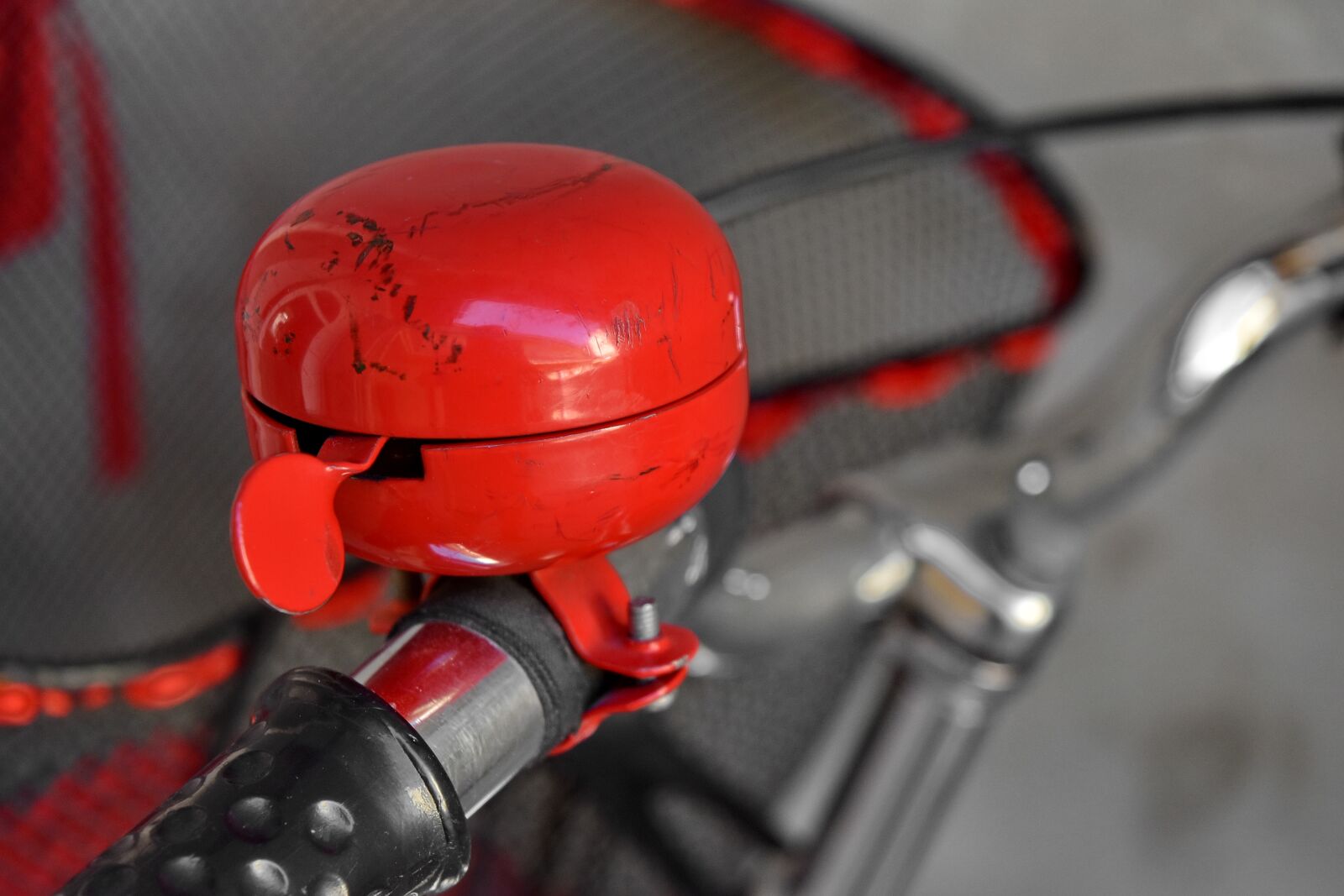 Nikon D5500 sample photo. Bell, bicycle, decoration, paint photography