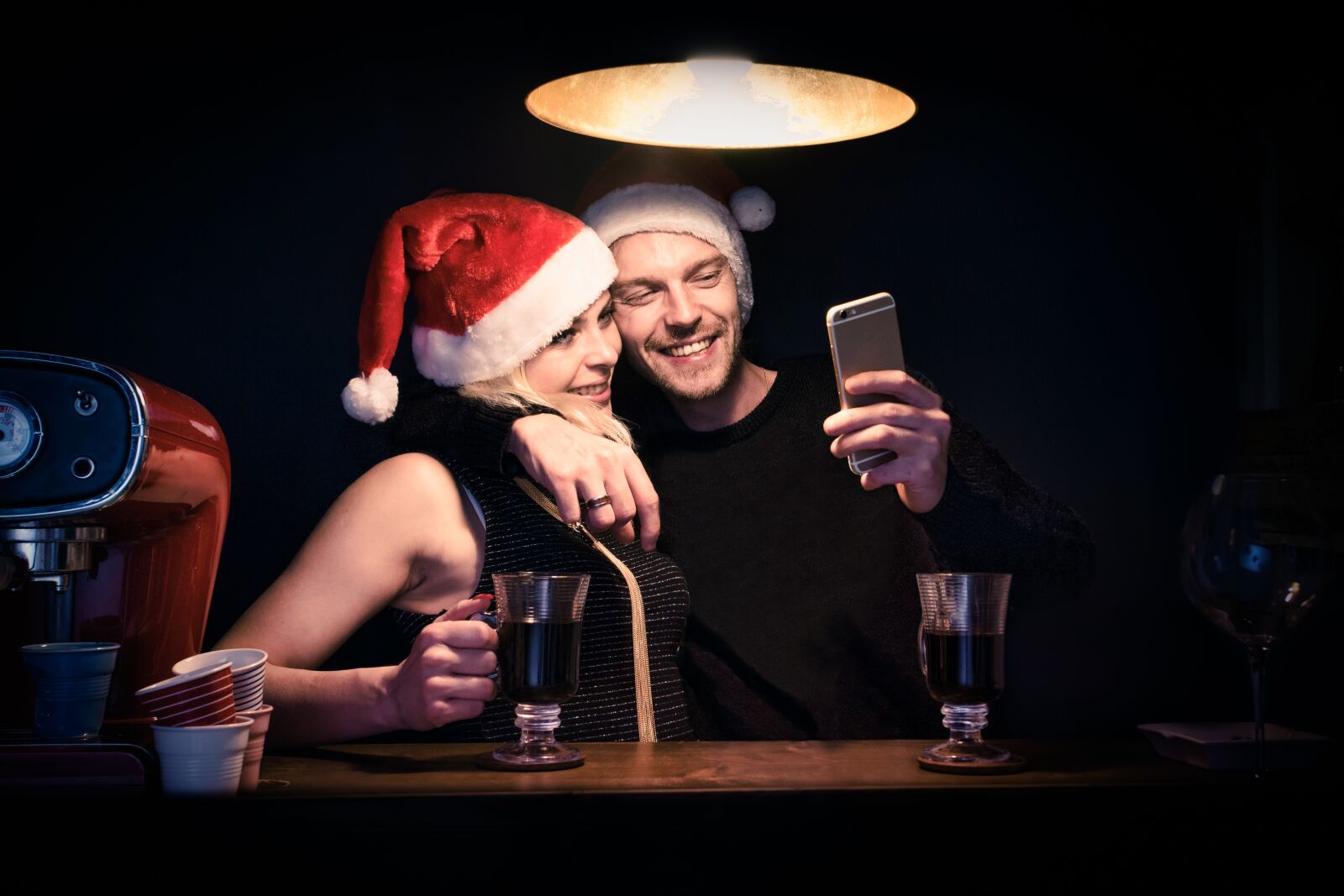 Canon EOS 6D + Canon EF 17-40mm F4L USM sample photo. Couple, love, christmas photography