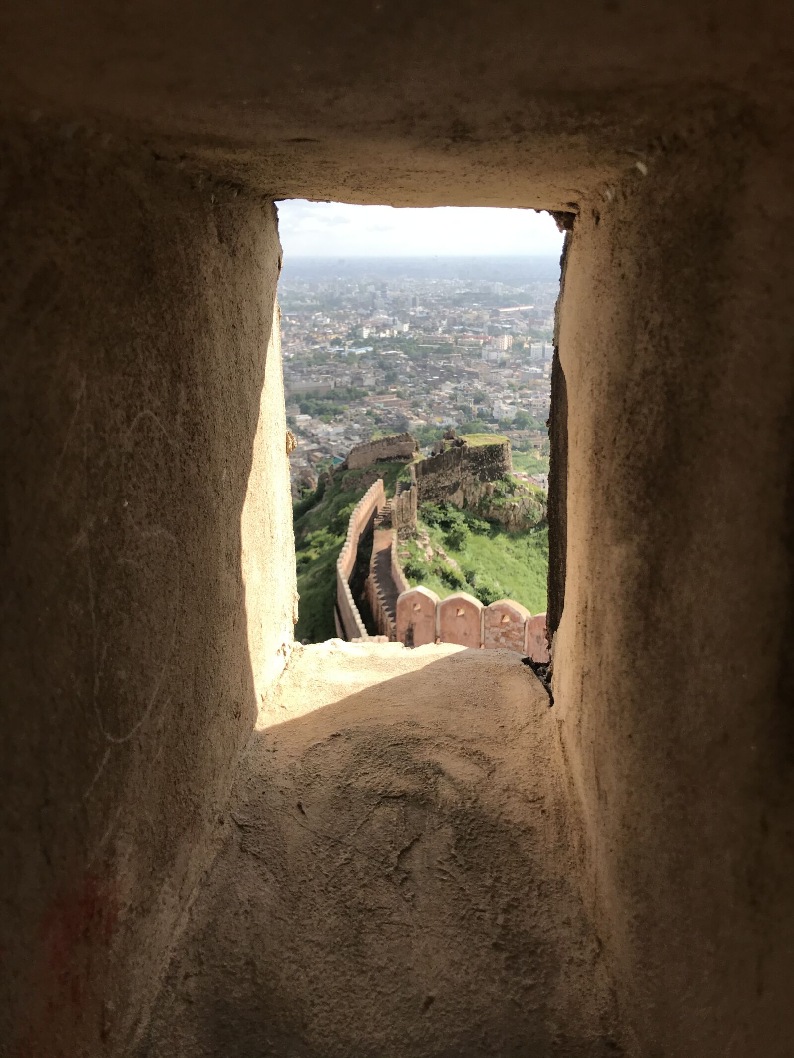 iPhone 7 back camera 3.99mm f/1.8 sample photo. Jaipur, landmark, fort photography