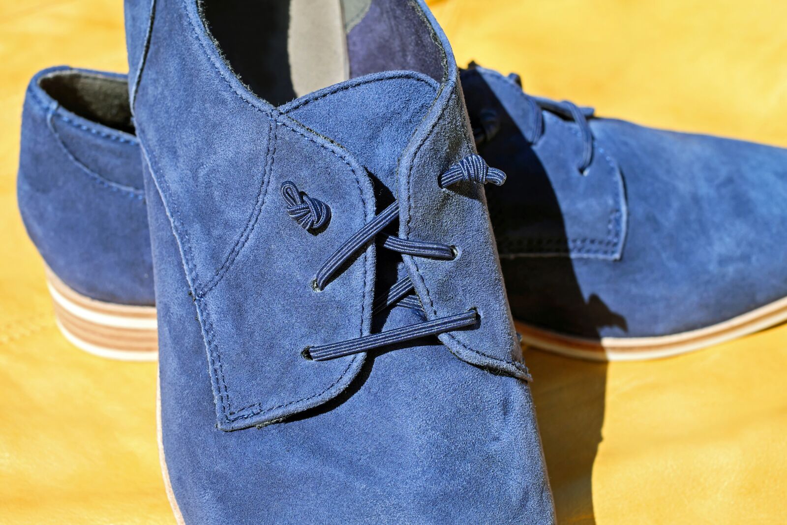 Fujifilm X-T10 + Fujifilm XF 35mm F1.4 R sample photo. Shoe, leather, pair photography
