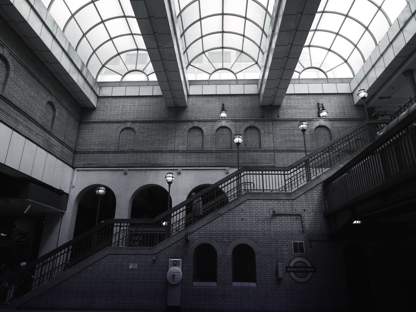 Sony DSC-HX60 sample photo. Architecture, black, and, white photography
