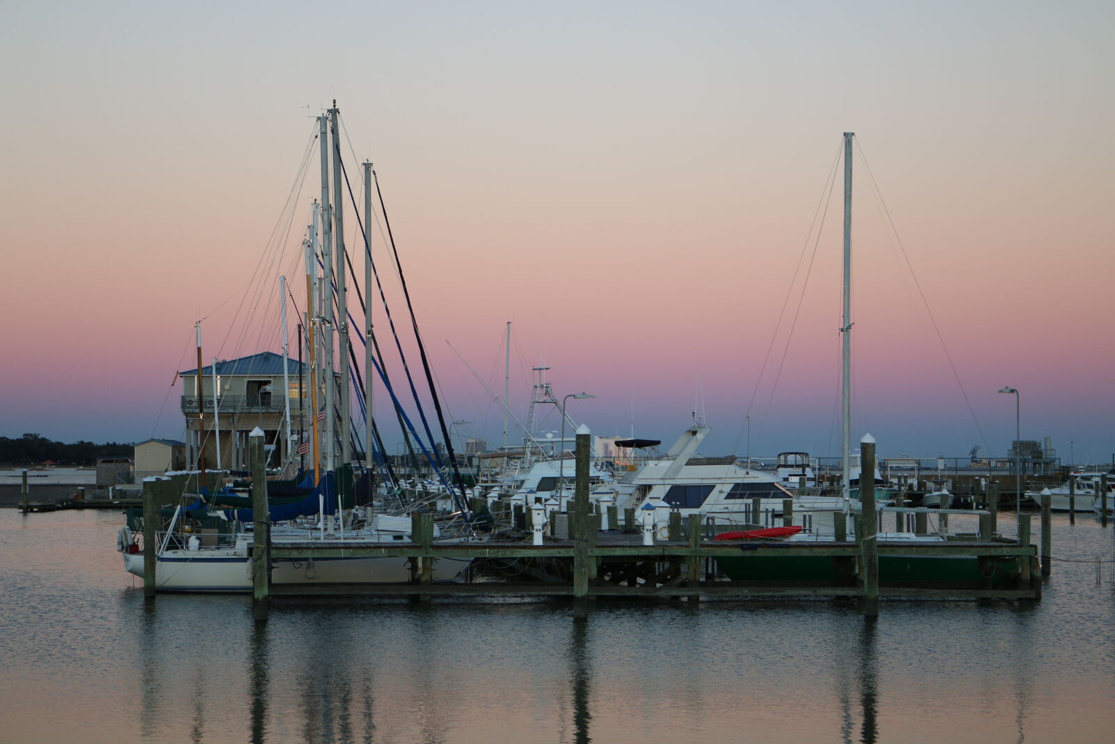 Canon EOS 70D sample photo. Bay, boats, dock, gulf photography
