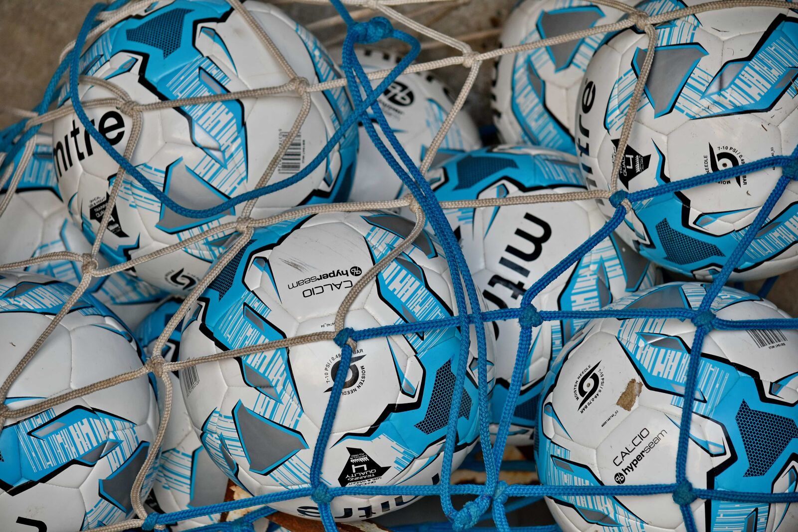Nikon D5500 sample photo. Blue, network, soccer ball photography