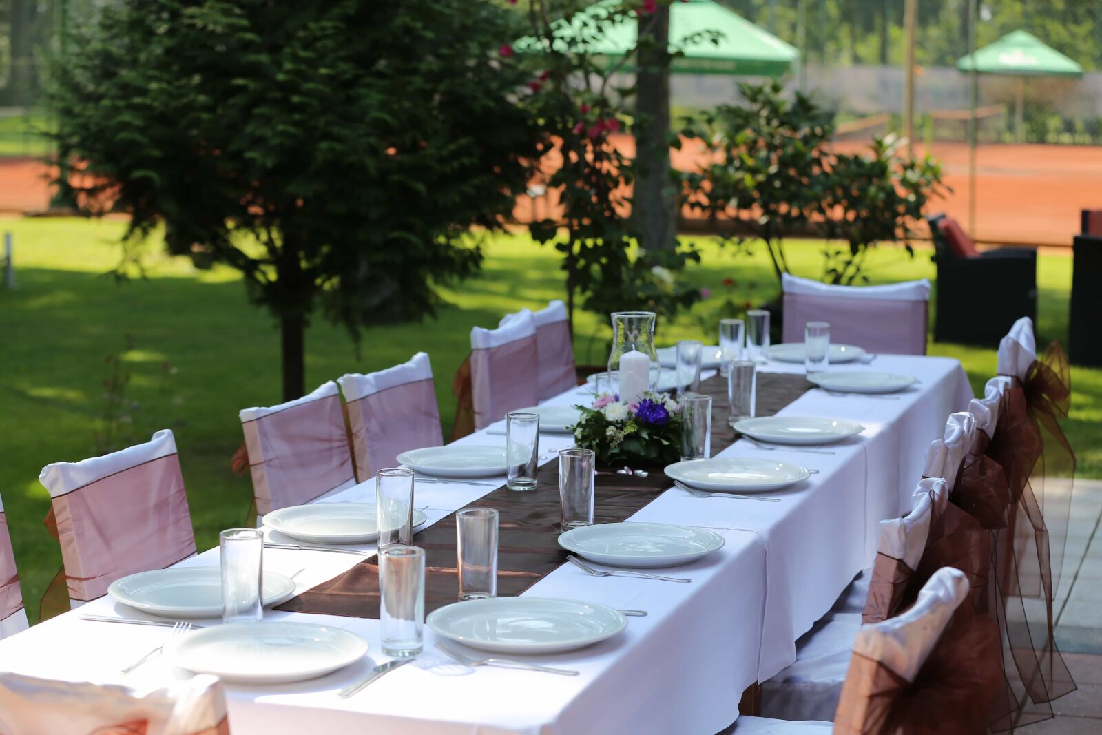 Canon EOS 5D Mark III sample photo. Dining area, lunch, manifestation photography