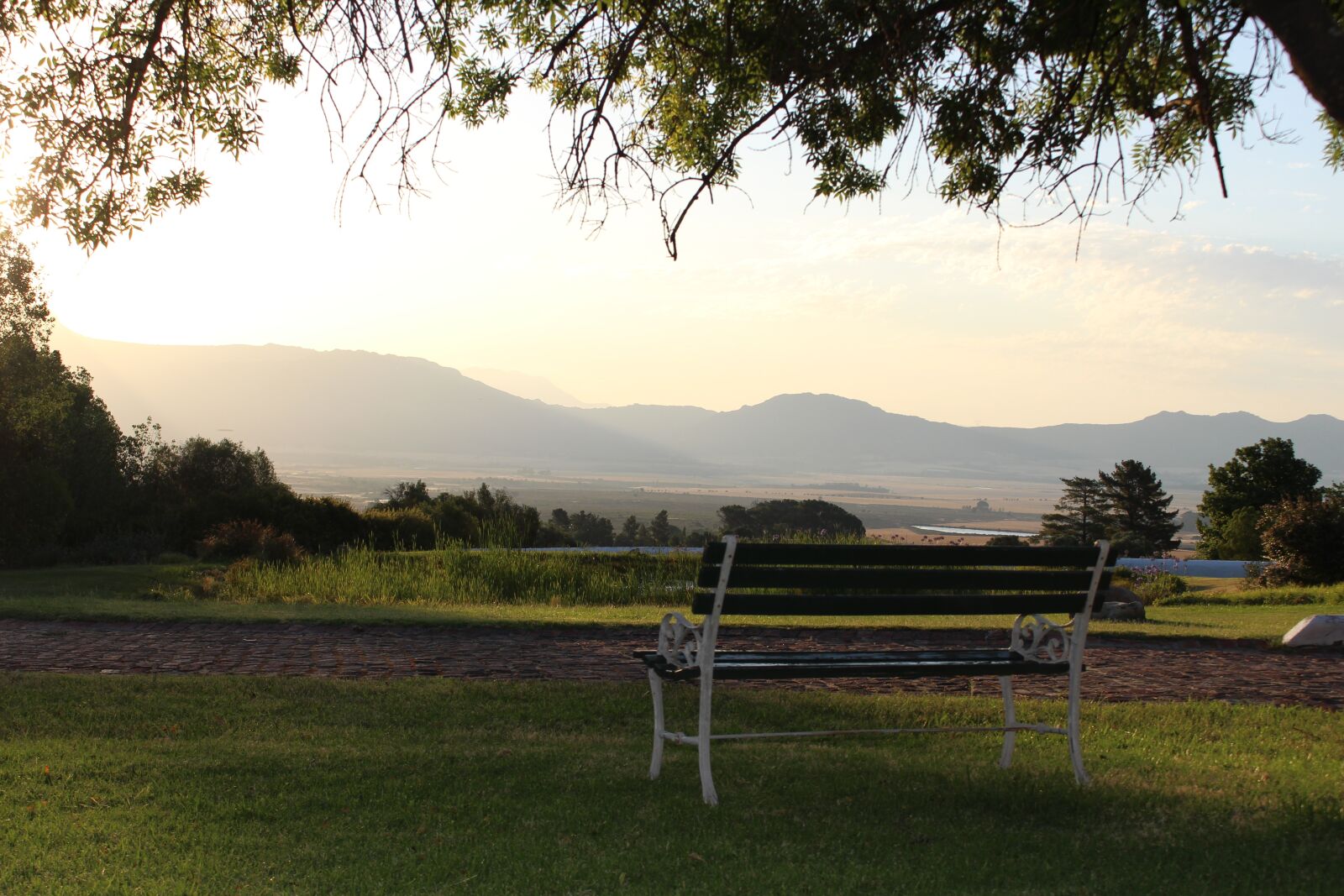 Canon EOS 700D (EOS Rebel T5i / EOS Kiss X7i) sample photo. Calm, landscape, tranquil photography