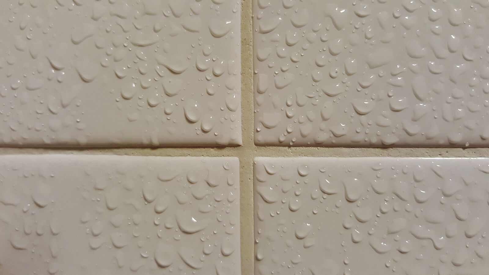 Samsung Galaxy Note5 sample photo. Tiles, tiled, wet photography