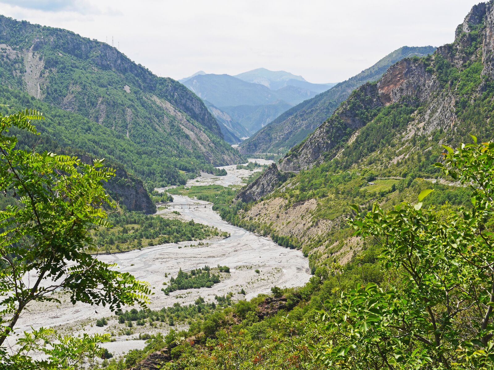 Panasonic Lumix DMC-GH3 sample photo. Alps river, narrow valley photography