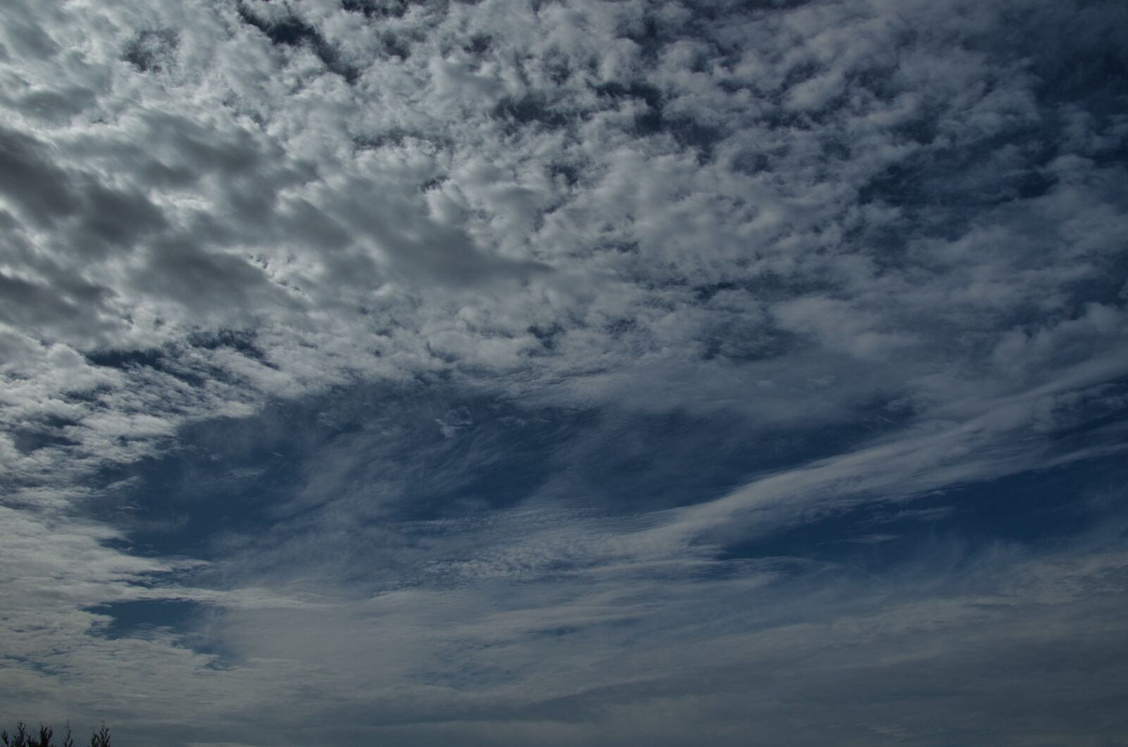 Pentax K-5 sample photo. Clouds, blue, summer photography