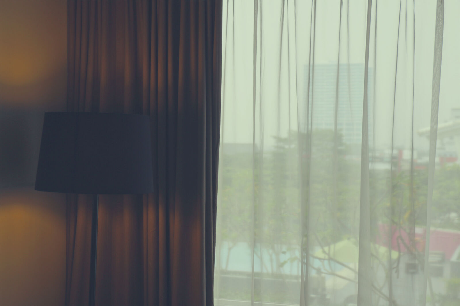 Canon EOS 70D sample photo. Apartment, bed, curtain, faded photography