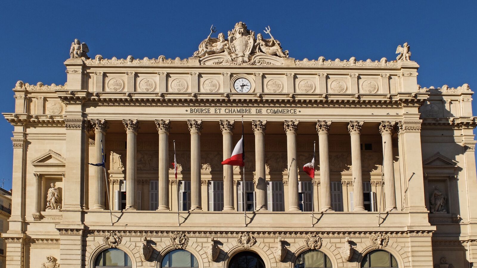 Fujifilm X30 sample photo. Marseille, chamber of commerce photography
