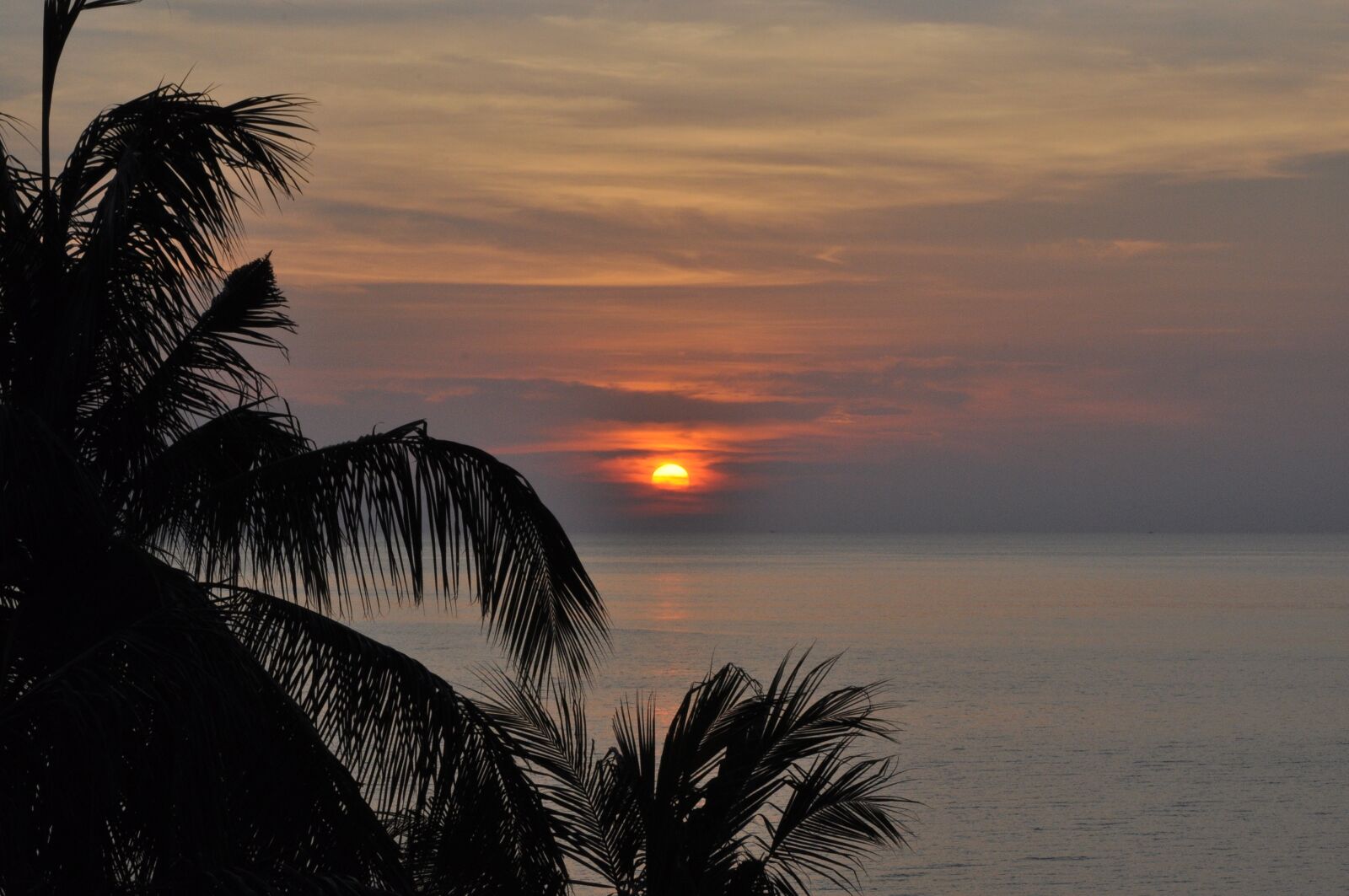 Nikon D5000 sample photo. Sunset, chang, thailand photography