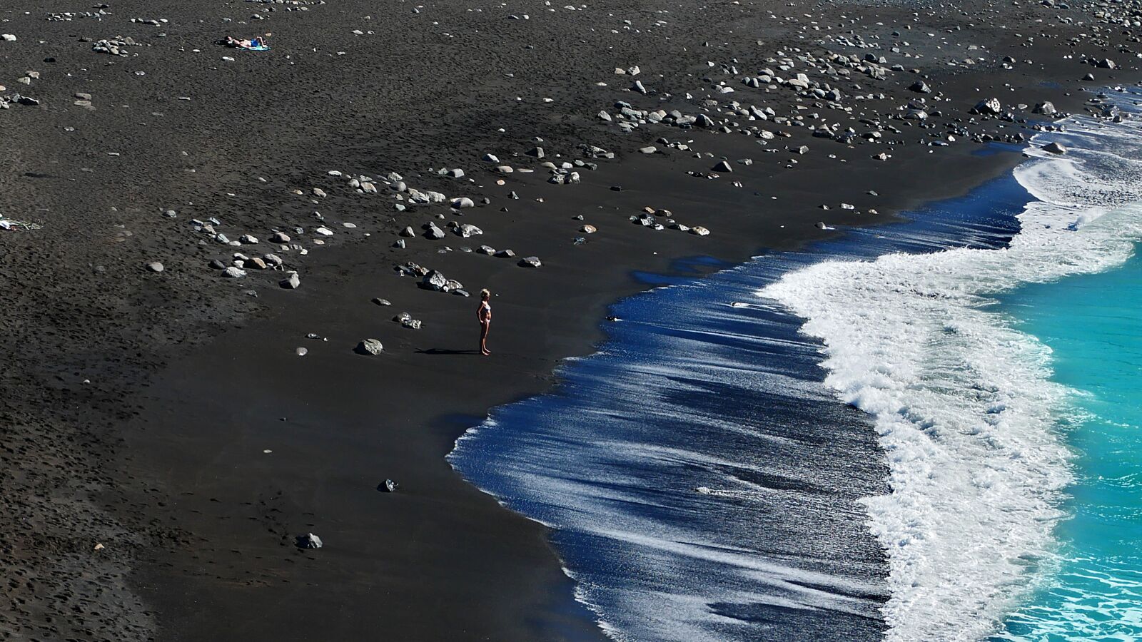 Panasonic Lumix DMC-GX85 (Lumix DMC-GX80 / Lumix DMC-GX7 Mark II) sample photo. Canary islands, shore, beach photography