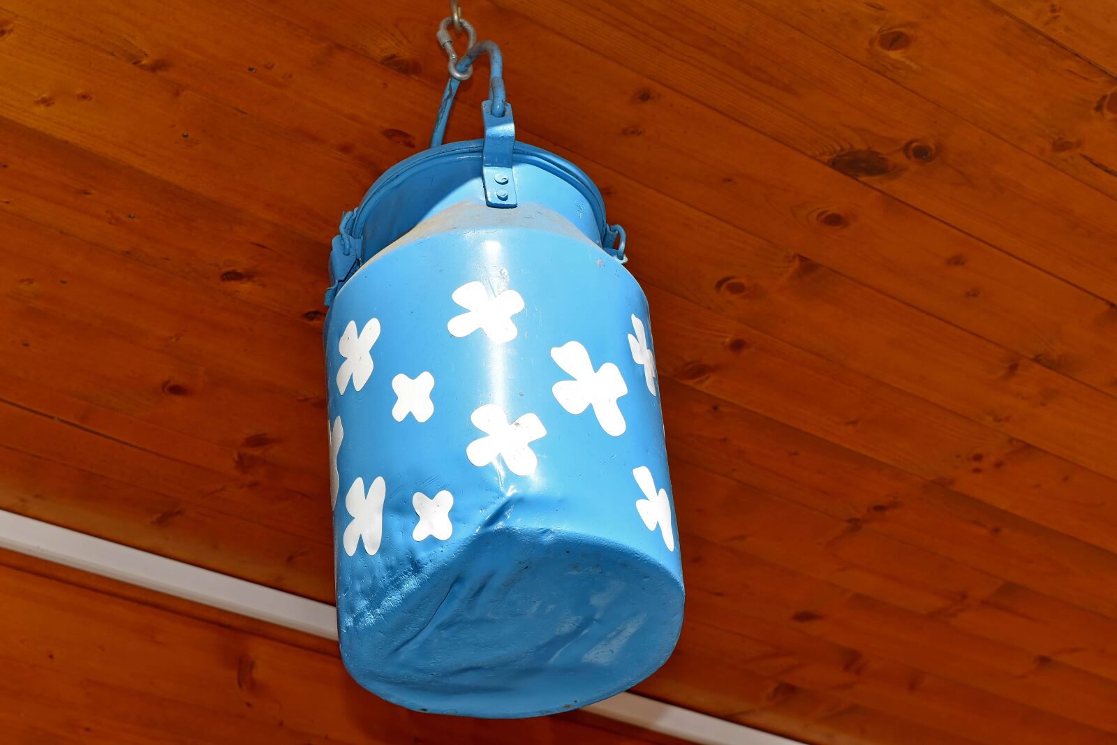 Nikon D5500 sample photo. Blue, container, nostalgia, still photography