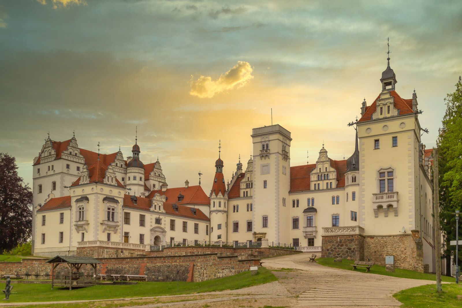 Canon EF-S 18-135mm F3.5-5.6 IS sample photo. Castle, boitzenburg, uckermark photography