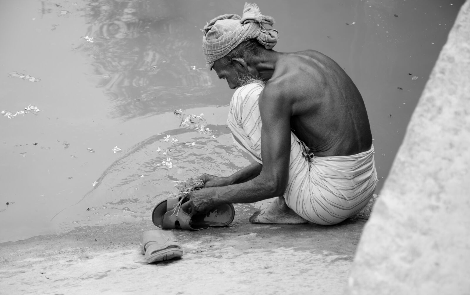 Nikon D7000 sample photo. Old, man, water photography