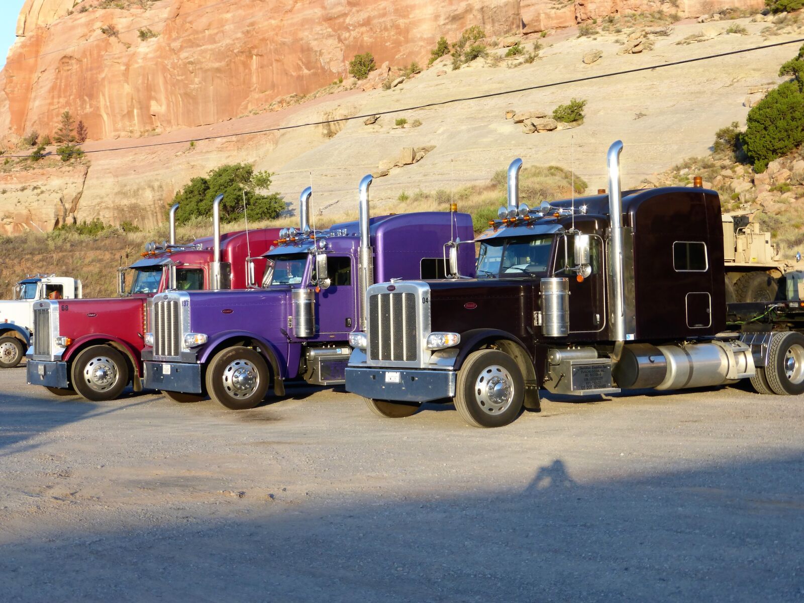 Panasonic Lumix DMC-ZS25 (Lumix DMC-TZ35) sample photo. Transport, truck, vehicle photography