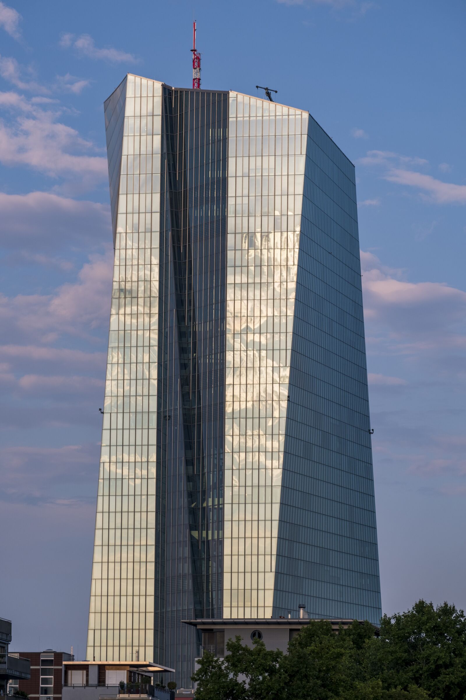 Fujifilm X-T2 sample photo. Skyline, skyscraper, city photography