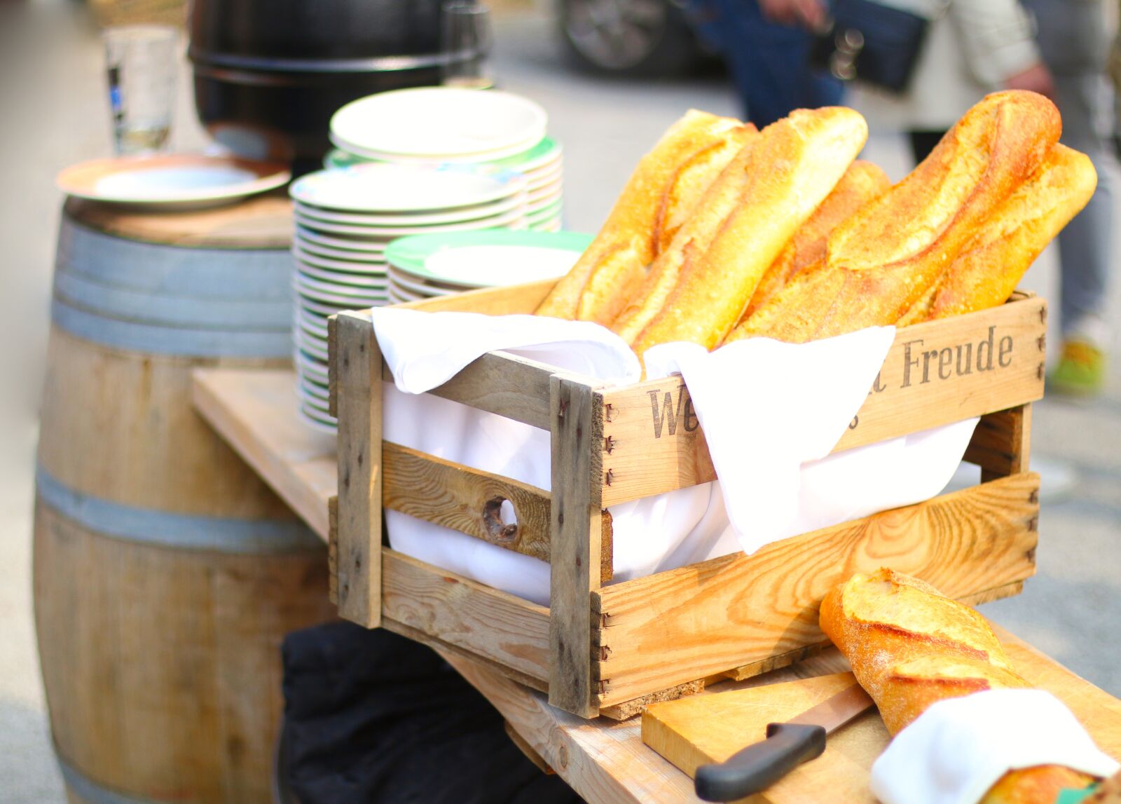 Canon EOS 70D + Canon EF 50mm F1.8 STM sample photo. Bread, eat, food photography