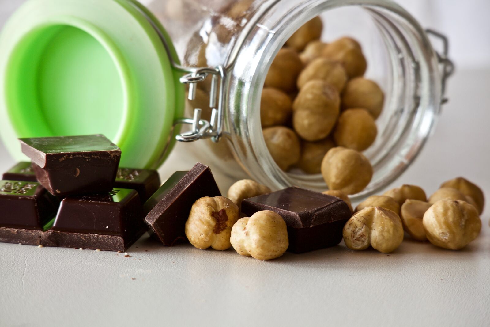Canon EOS M sample photo. Hazelnuts, chocolate, shelled hazelnuts photography