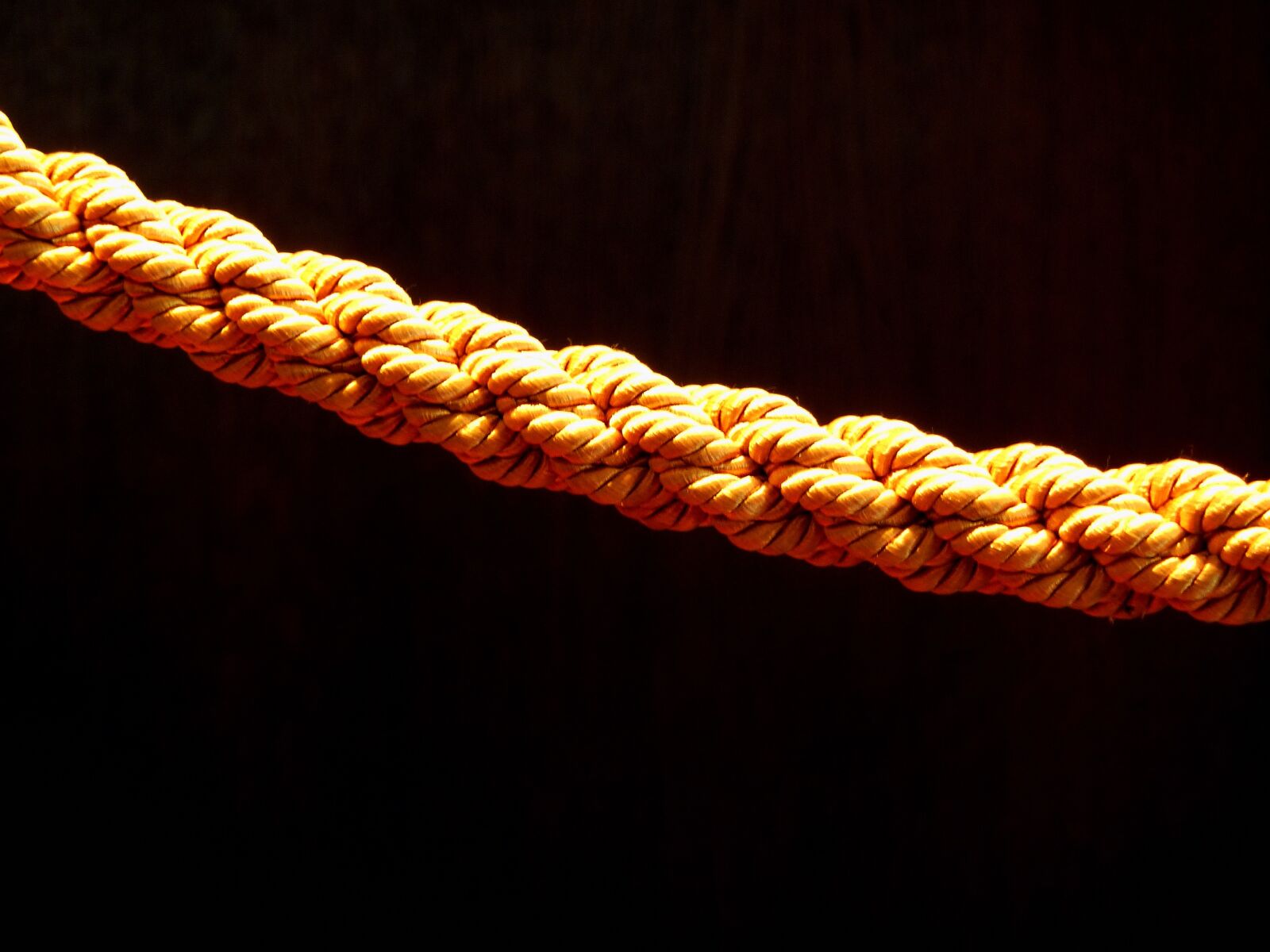 Panasonic DMC-TZ7 sample photo. Handrail, rope, dew photography