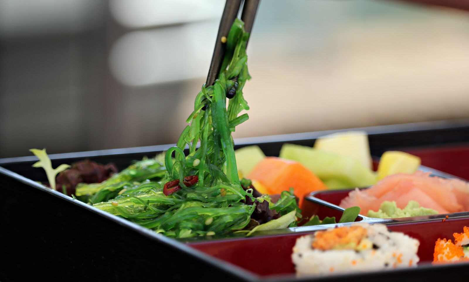 Canon EF-S 55-250mm F4-5.6 IS STM sample photo. Sushi, japan, salmon photography