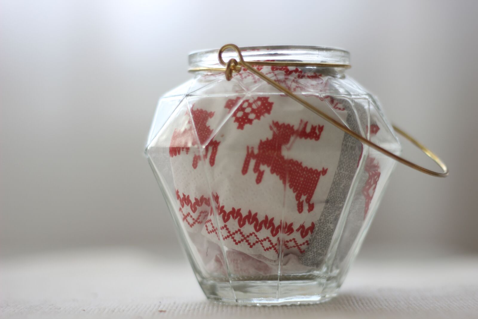 Canon EOS 550D (EOS Rebel T2i / EOS Kiss X4) sample photo. Glass, ornament, golden photography