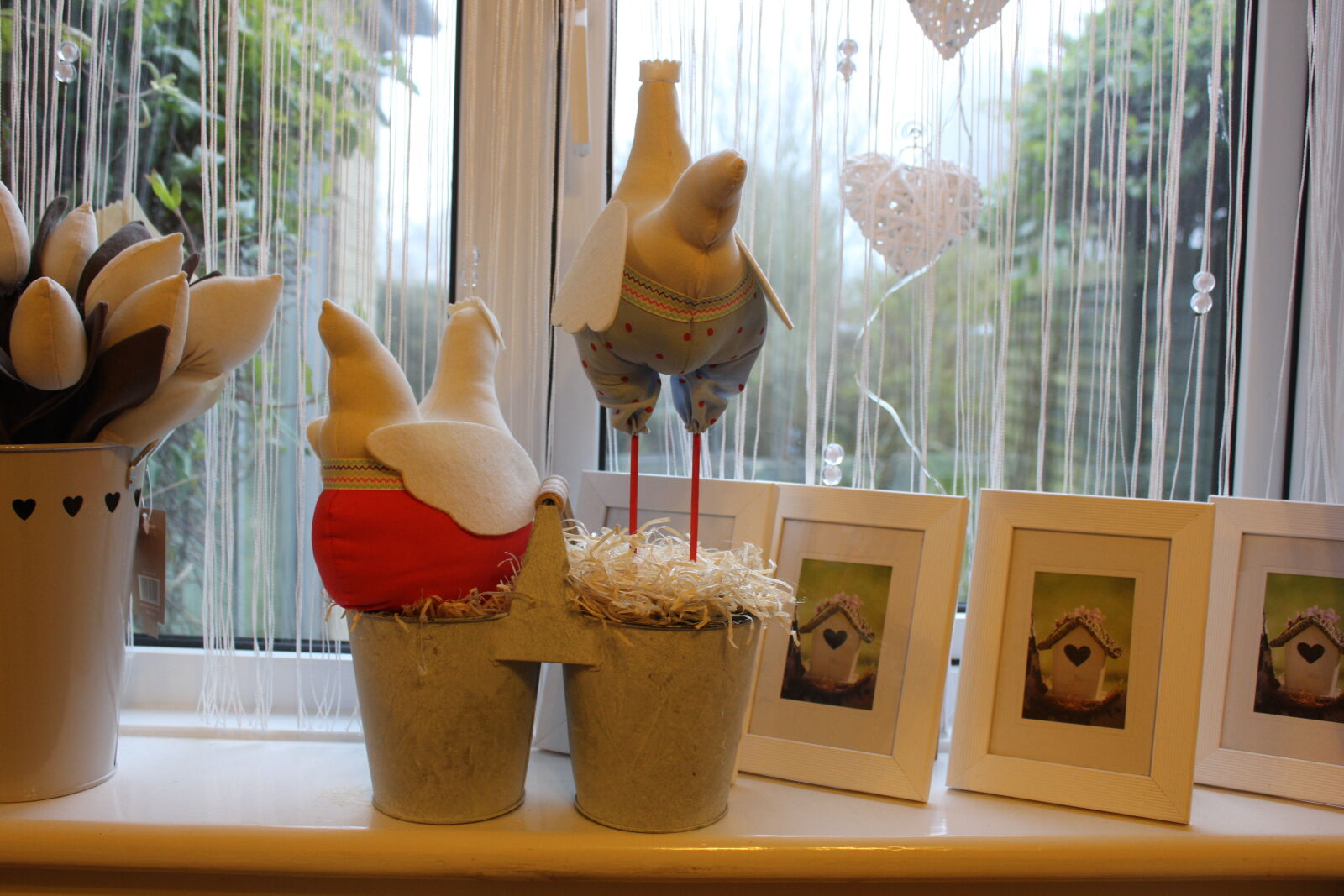 Canon EOS 550D (EOS Rebel T2i / EOS Kiss X4) sample photo. Decoration, handmade, home, window photography