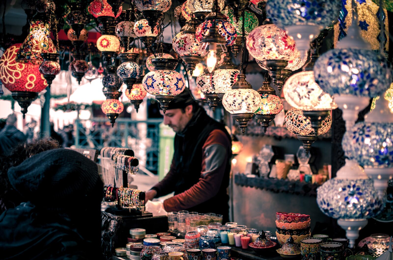 Nikon D5100 sample photo. Bazaar, booth, bracelets photography