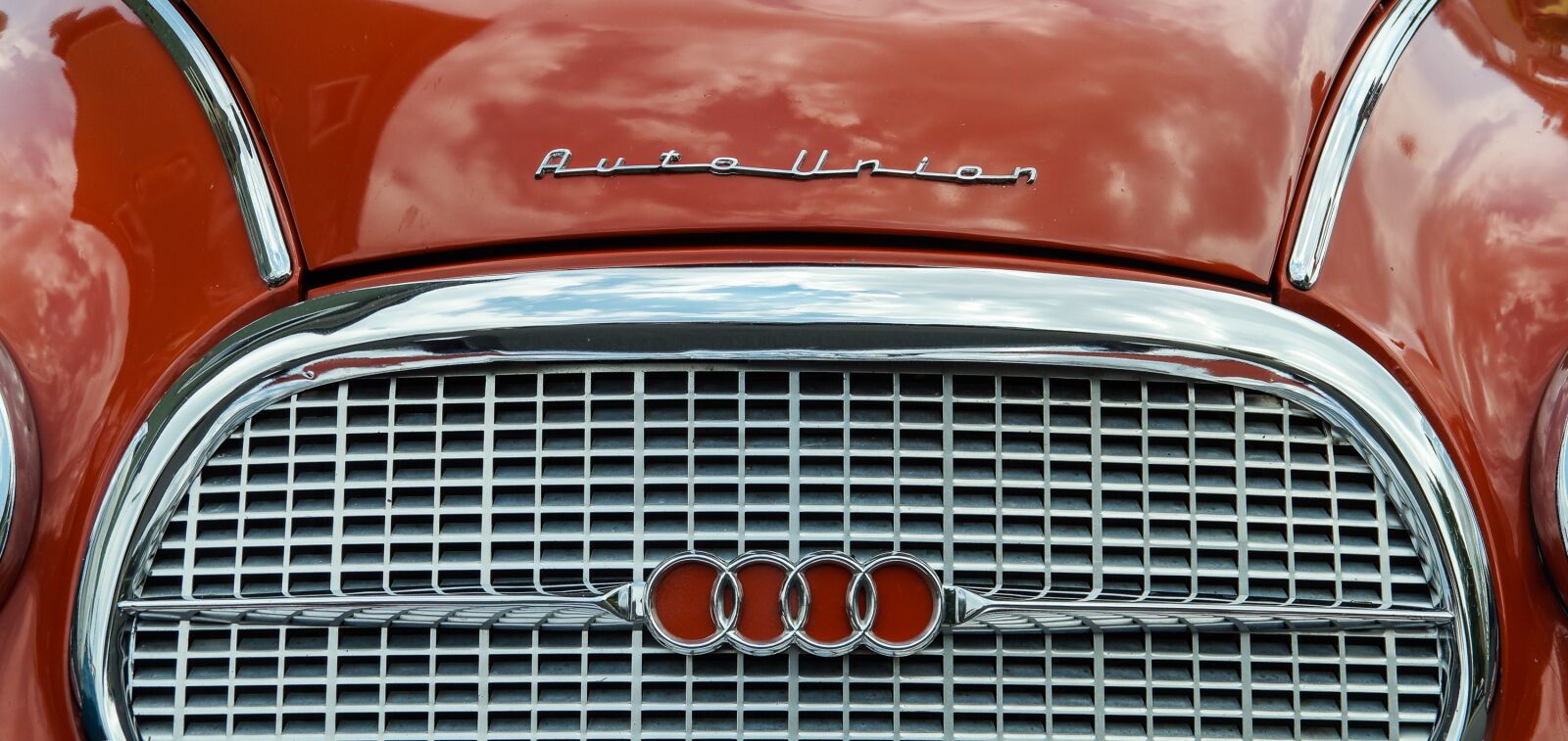 Sony SLT-A37 sample photo. Classic, car, auto photography