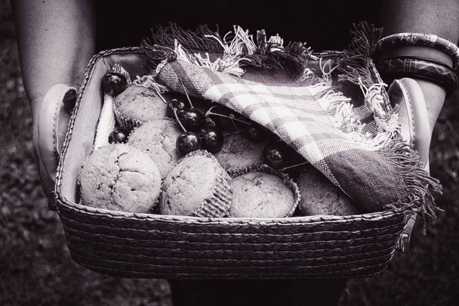 Nikon D3100 sample photo. Black and white, muffins photography