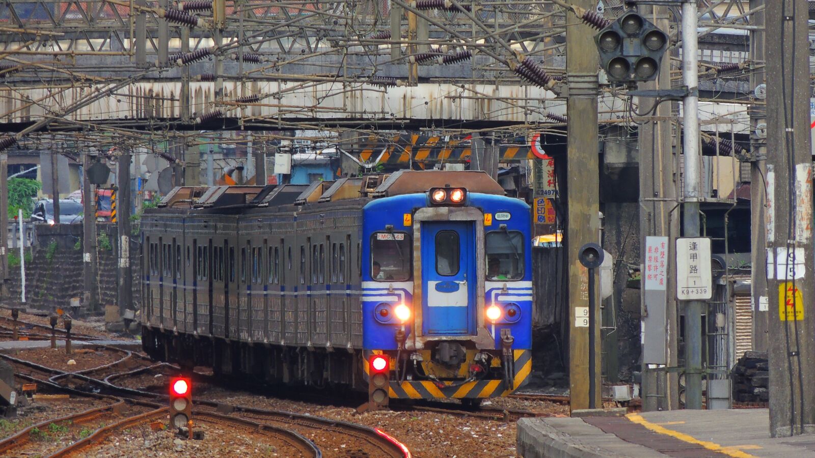 Nikon Coolpix P510 sample photo. Taipei, train, taiwan photography