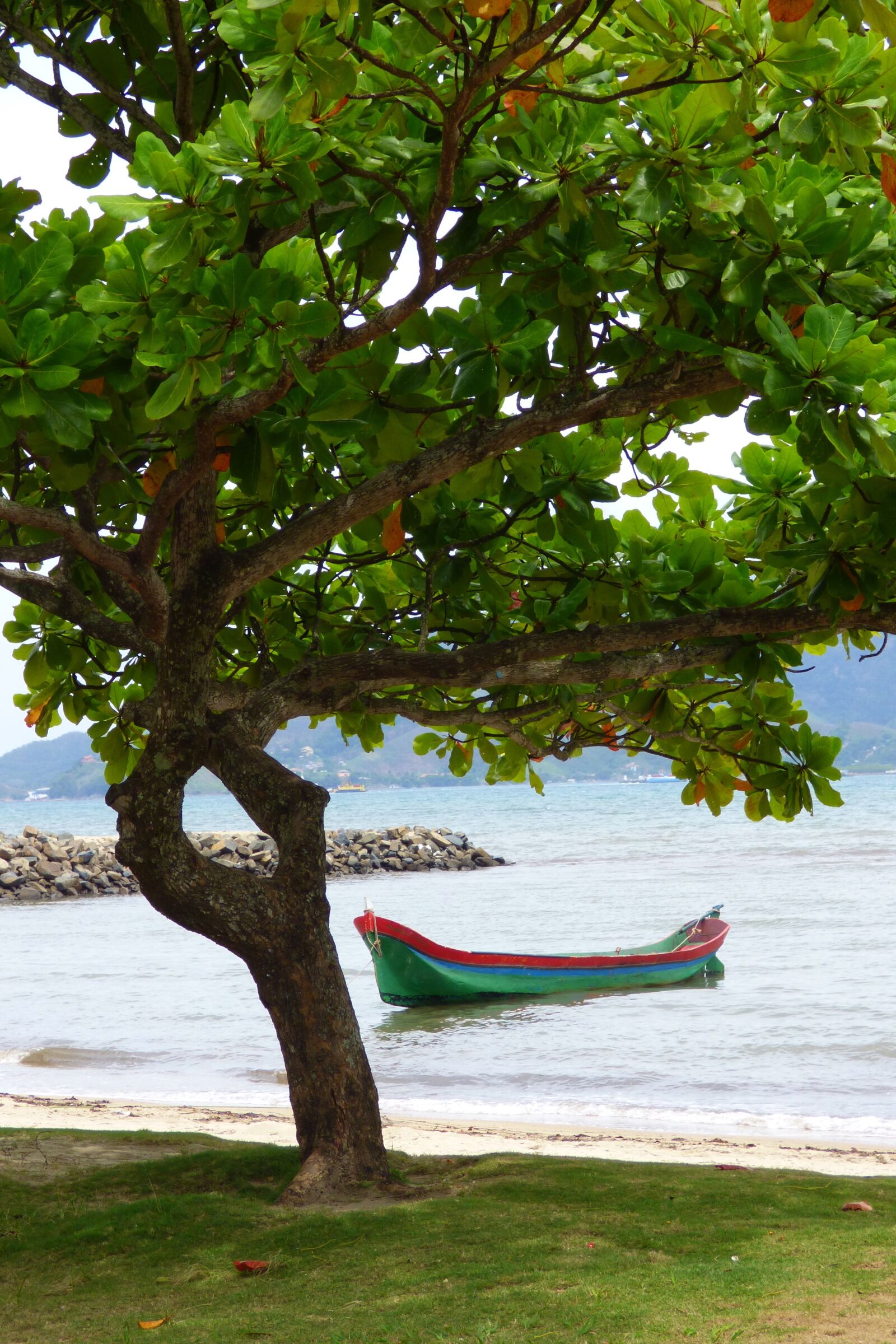 Panasonic Lumix DMC-FZ70 sample photo. Beautiful island, boat, mar photography